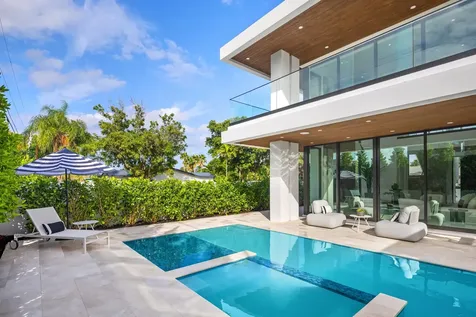 1099 Ne 4th Avenue Boca Raton FL 33432
