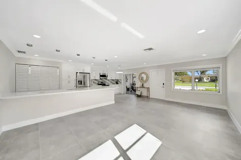 14737 Edna Way Delray Beach FL 33484