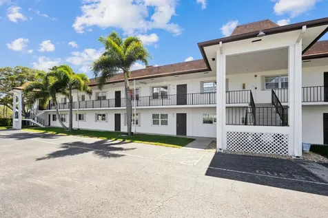 3075 E Gardens East Drive Palm Beach Gardens FL 33410