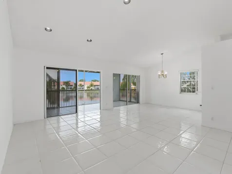 14383 Via Royale Delray Beach FL 33446