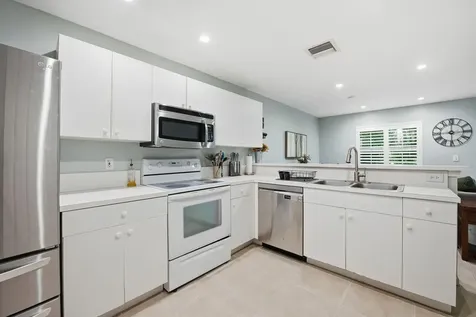 5292 Pine Meadows Road Lake Worth FL 33463