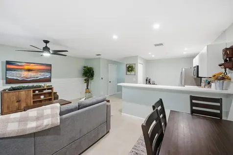 5292 Pine Meadows Road Lake Worth FL 33463