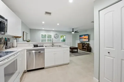 5292 Pine Meadows Road Lake Worth FL 33463