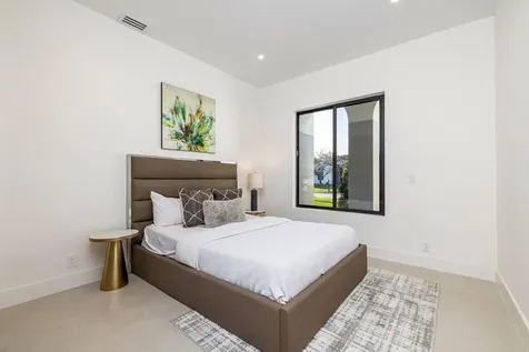 1740 Sw 2nd Avenue Boca Raton FL 33432