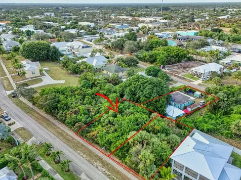 9156 SE Mars Street Hobe Sound FL 33455