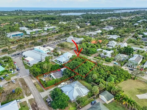9156 SE Mars Street Hobe Sound FL 33455