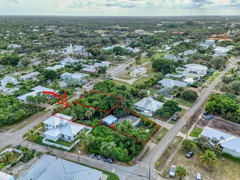 9156 SE Mars Street Hobe Sound FL 33455