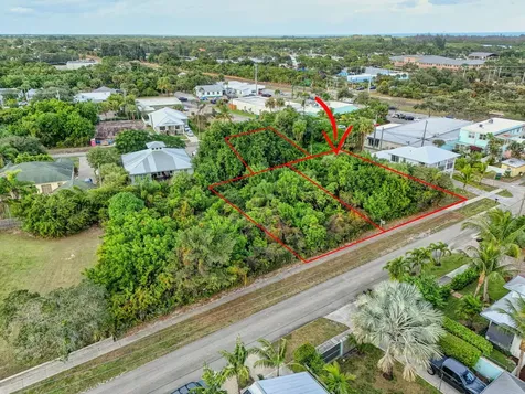 9156 SE Mars Street Hobe Sound FL 33455