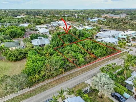 9156 SE Mars Street Hobe Sound FL 33455
