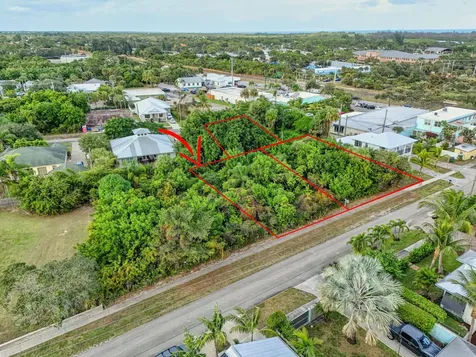 9156 SE Mars Street Hobe Sound FL 33455