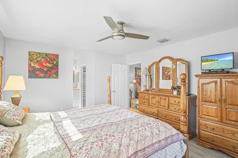 1203 S Lakes End Drive Fort Pierce FL 34982