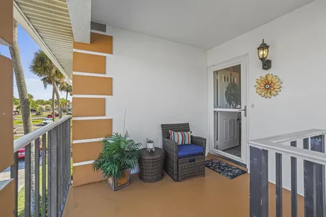 1203 S Lakes End Drive Fort Pierce FL 34982