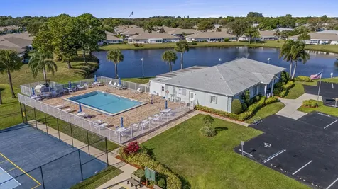 1203 S Lakes End Drive Fort Pierce FL 34982
