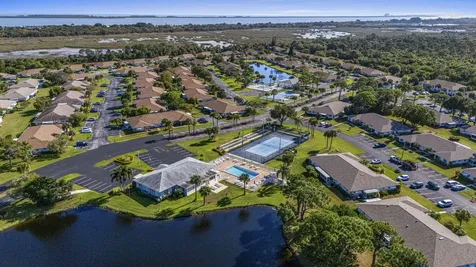 1203 S Lakes End Drive Fort Pierce FL 34982
