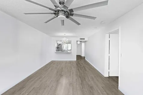 3138 Via Poinciana Lake Worth FL 33467