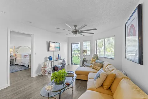 3138 Via Poinciana Lake Worth FL 33467