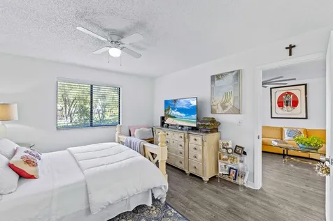 3138 Via Poinciana Lake Worth FL 33467