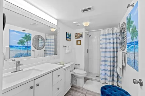 3138 Via Poinciana Lake Worth FL 33467