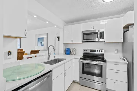 3138 Via Poinciana Lake Worth FL 33467