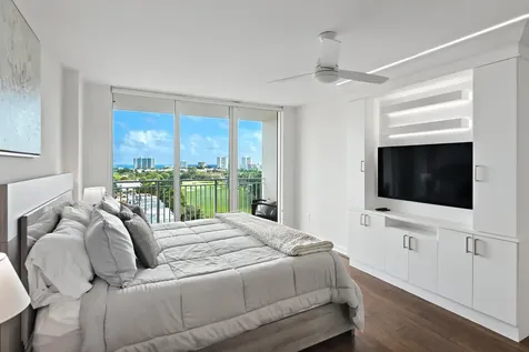 99 Se Mizner Boulevard Boca Raton FL 33432