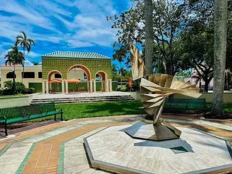 99 Se Mizner Boulevard Boca Raton FL 33432
