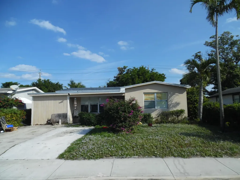 824 S F Street Lake Worth FL 33460