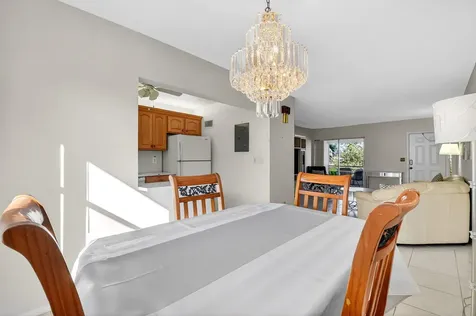 94 Stratford G West Palm Beach FL 33417