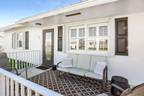 2390 Sw 13th Avenue Boynton Beach FL 33426