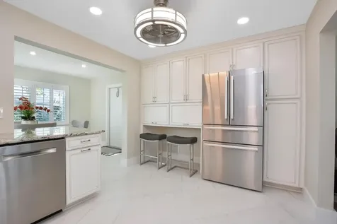 2390 Sw 13th Avenue Boynton Beach FL 33426