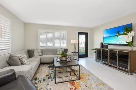 2390 Sw 13th Avenue Boynton Beach FL 33426