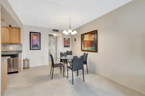 4050 Cornwall C Boca Raton FL 33434