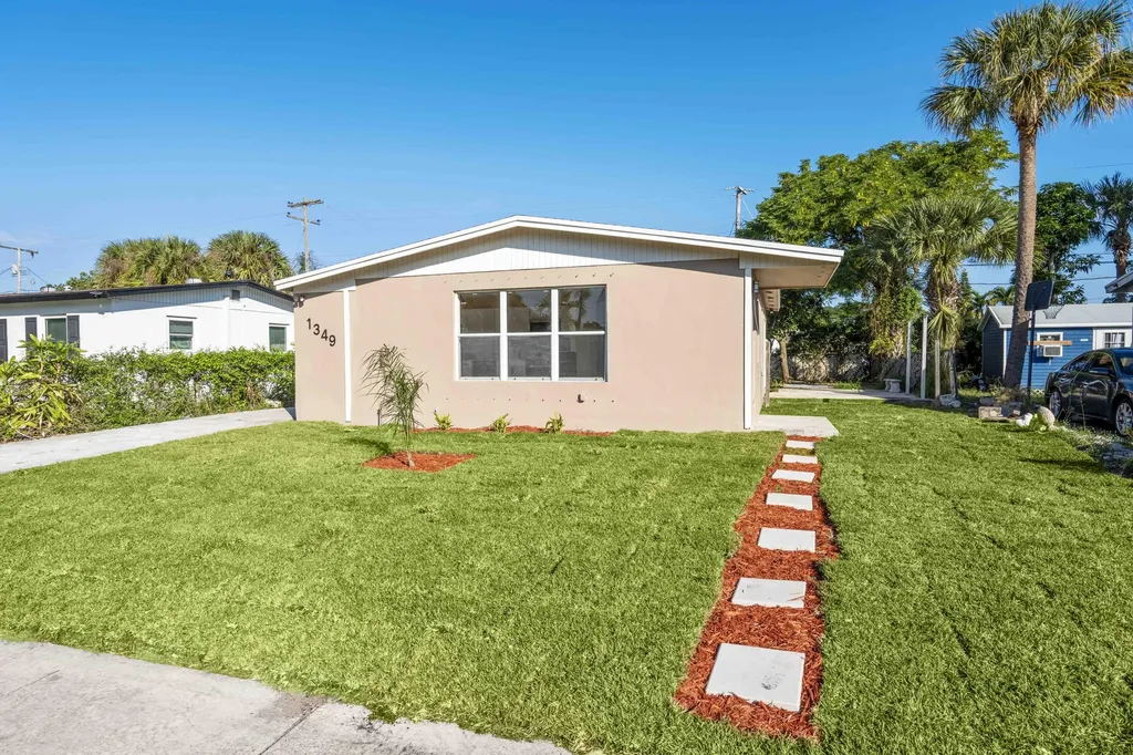 1349 9th Street West Palm Beach FL 33401