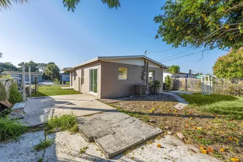 1349 9th Street West Palm Beach FL 33401