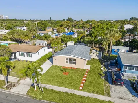 1349 9th Street West Palm Beach FL 33401