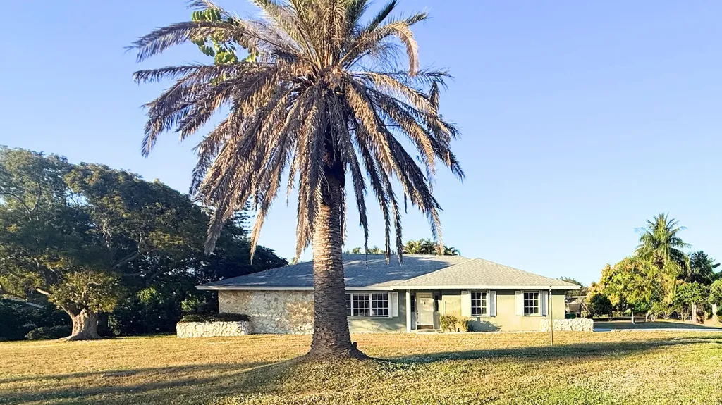 2092 Se Allamanda Drive Port Saint Lucie FL 34952