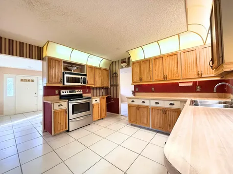 2092 Se Allamanda Drive Port Saint Lucie FL 34952