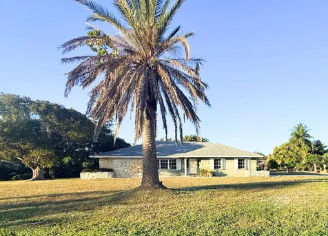 2092 Se Allamanda Drive Port Saint Lucie FL 34952