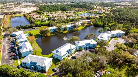 1143 Sw Swan Lake Circle Port Saint Lucie FL 34986