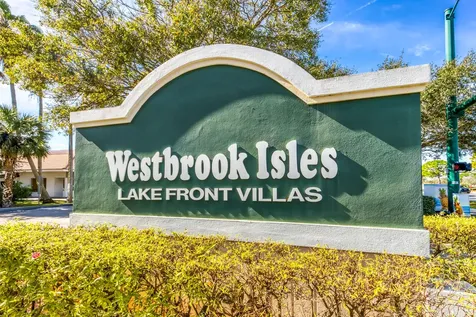 1143 Sw Swan Lake Circle Port Saint Lucie FL 34986