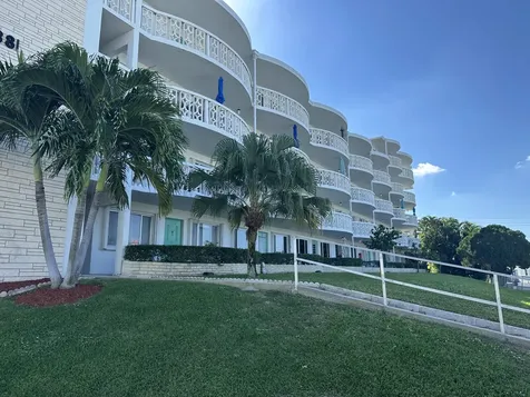 2381 Sunset Avenue Lake Worth FL 33461