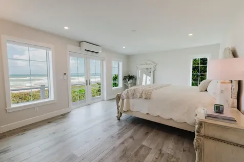 113 N Beach Road Jupiter Island FL 33455