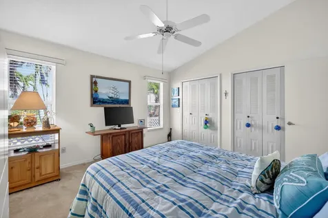 2540 Se Tropical East Circle Port Saint Lucie FL 34952