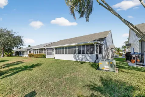 2540 Se Tropical East Circle Port Saint Lucie FL 34952