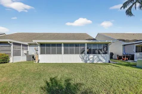 2540 Se Tropical East Circle Port Saint Lucie FL 34952