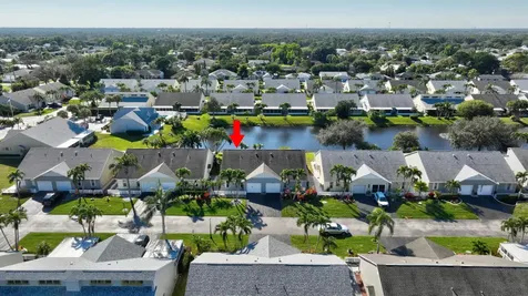 2540 Se Tropical East Circle Port Saint Lucie FL 34952
