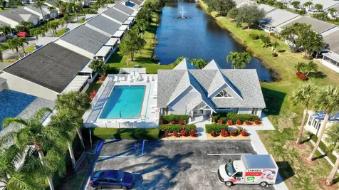 2540 Se Tropical East Circle Port Saint Lucie FL 34952