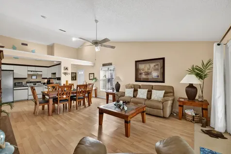 2540 Se Tropical East Circle Port Saint Lucie FL 34952