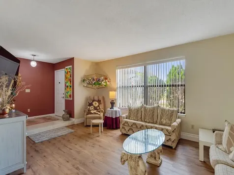 2543 SE Price Court Port Saint Lucie FL 34953