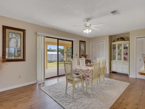 2543 SE Price Court Port Saint Lucie FL 34953
