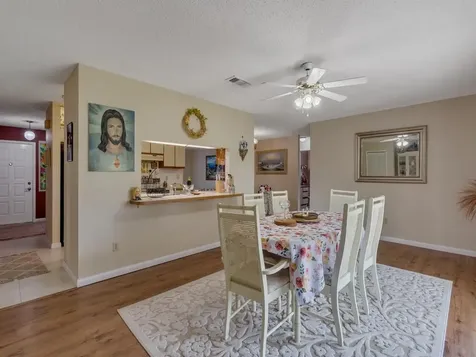 2543 SE Price Court Port Saint Lucie FL 34953